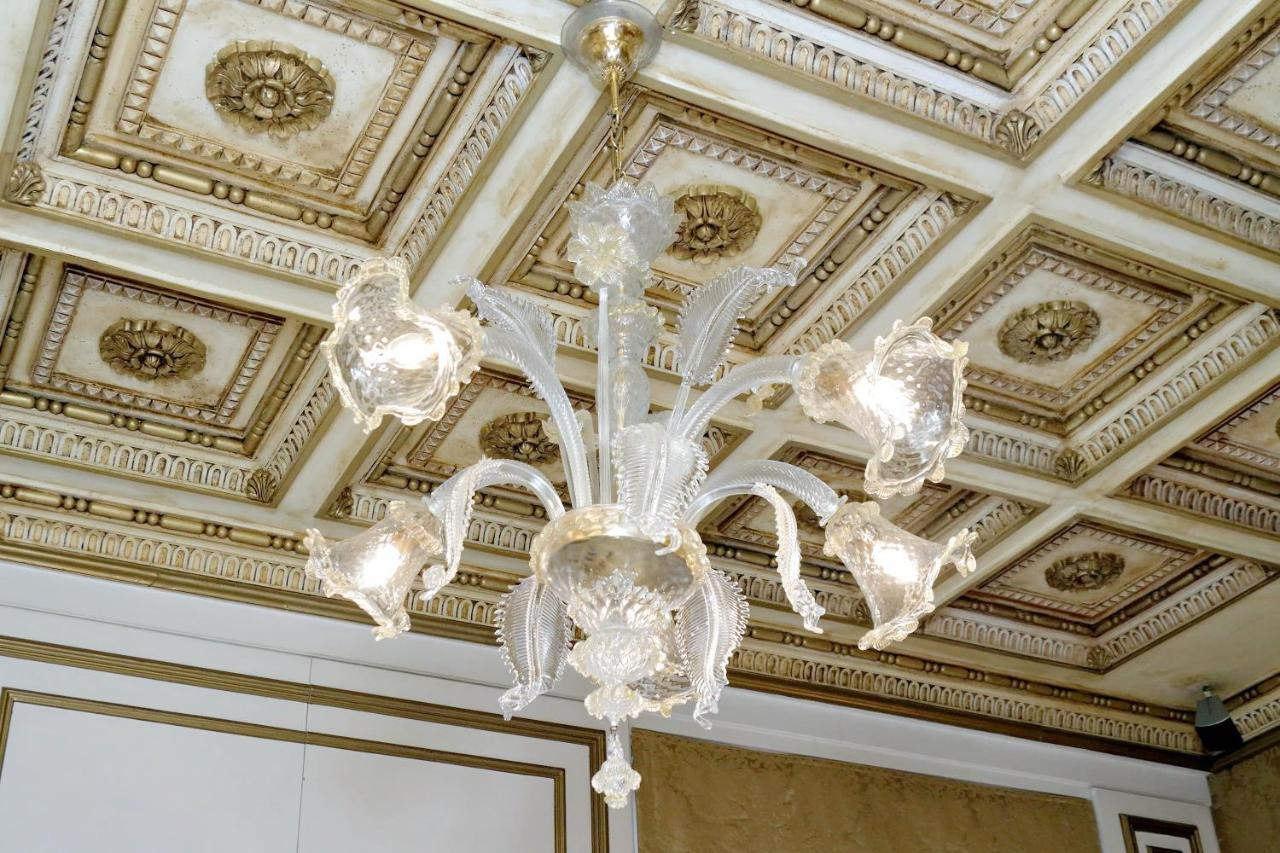 Apartment Elegant Nearby Trevi Fountain Rom